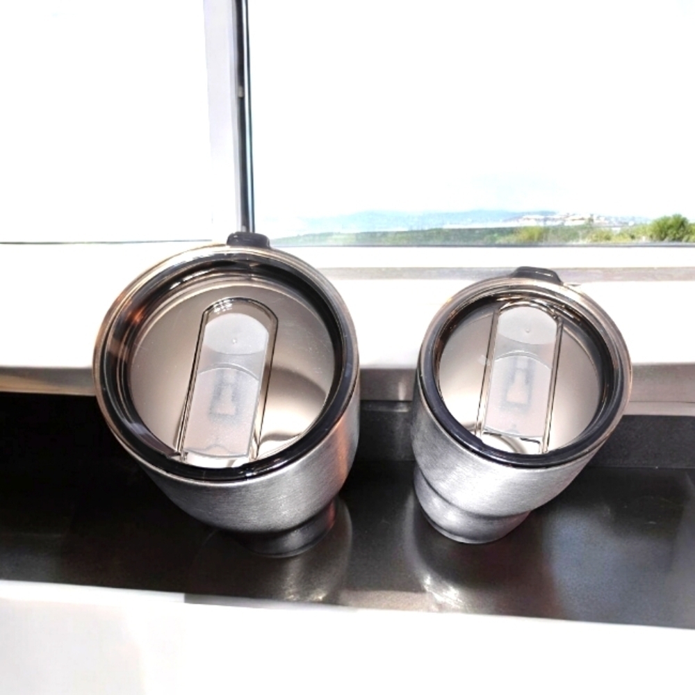 New Lot of 2 Modern Curve Tumblers. 20 & 30 OZ​​​​